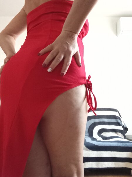 Doamna inalta cu forme, July.